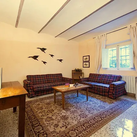 By Interhome בית נופש Ghizzano